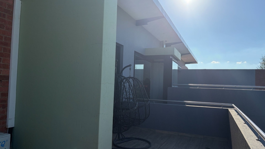 4 Bedroom Property for Sale in Grimbeeck Park North West